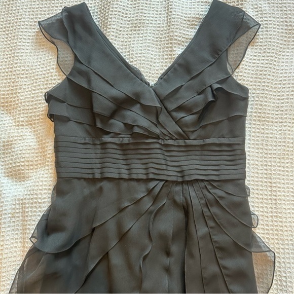Adrianna Papell Dress Size 8P Black Cocktail Ruffle Pleat Lightweight Chiffon - Picture 4 of 5